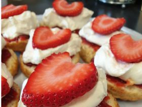 27th July 2-4pm Cream Tea with Katinka playing music and so much more!